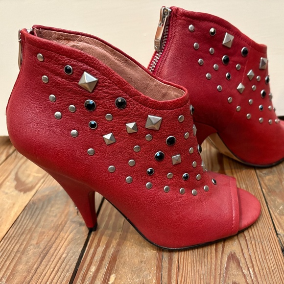 5 Vince Camuto Red Studded Peep Toe Booties - Picture 1 of 5